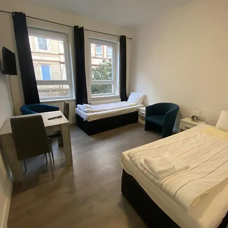Modernes Apartment Mit 2 Schlafzimmern Und Privatparkplatz Nahe Innenstadt Neumuenster Exterior photo