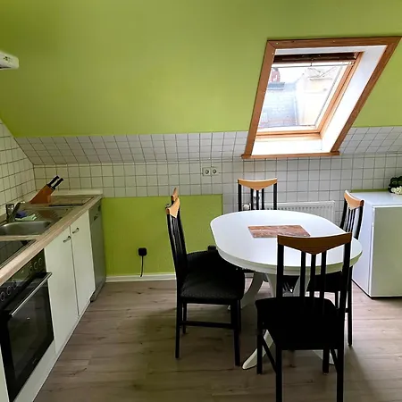 Modernes Apartment Mit 2 Schlafzimmern Und Privatparkplatz Nahe Innenstadt Neumuenster Exterior photo
