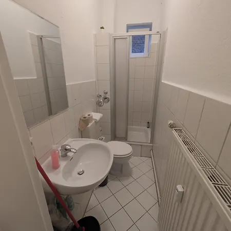 Modernes Apartment Mit 2 Schlafzimmern Und Privatparkplatz Nahe Innenstadt Neumuenster Exterior photo