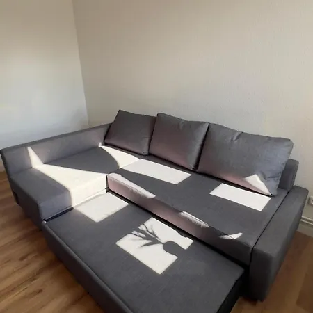 Modernes Apartment Mit 2 Schlafzimmern Und Privatparkplatz Nahe Innenstadt Neumuenster Exterior photo