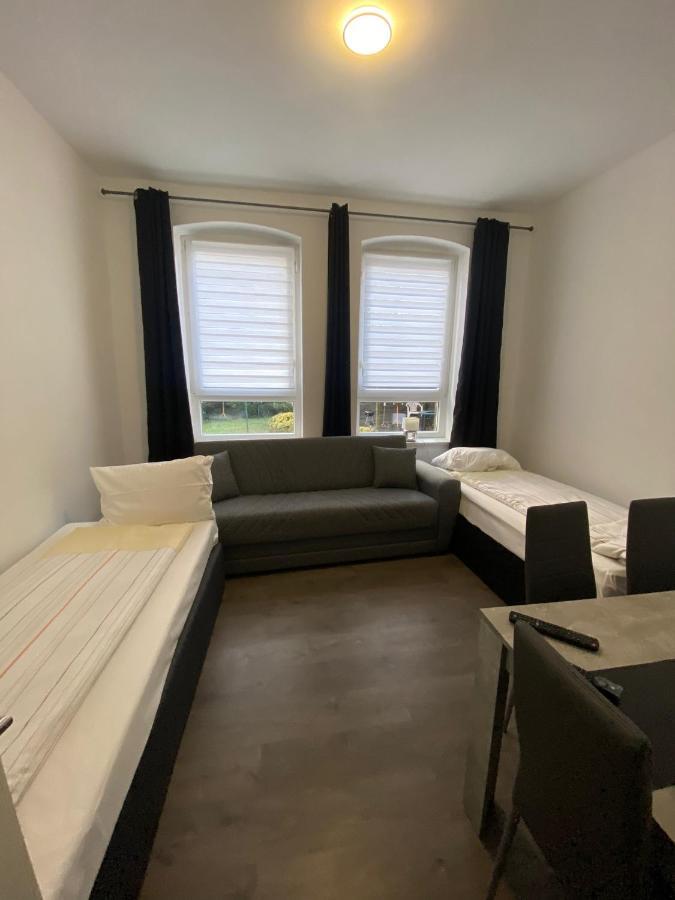 Modernes Mit 2 Schlafzimmern Und Privatparkplatz Nahe Innenstadt * Neumuenster