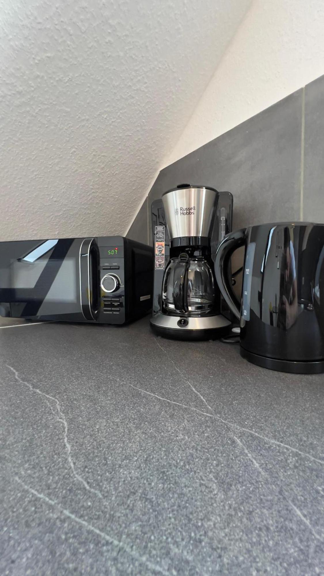 Apartment Modernes Mit 2 Schlafzimmern Und Privatparkplatz Nahe Innenstadt Neumuenster